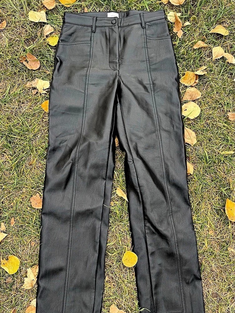 Aritzia Wilfred Black Faux Leather Straight Leg Pants – Size 4